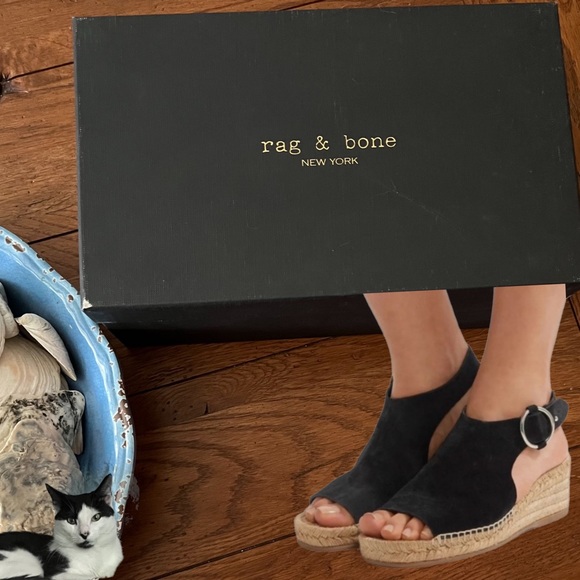NWT $395 rag & bone | Calla | Suede Wedge Sandals in Black | Size 9.5 - Picture 1 of 11